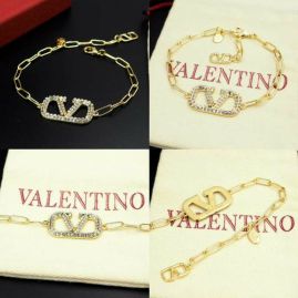 Picture of Valentino Bracelet _SKUValentinobracelet11lyx215920